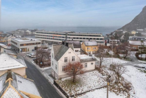 Sentrumsnær leilighet med høy standard til utleie., Fosnavåg